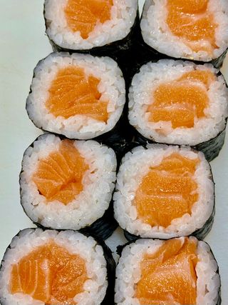 Maki Salmón (8 Pzs.)