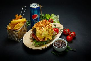 Burger de Pui Simplu MENIU + Doza Pepsi