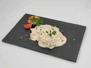 Piept de pui cu sos alb și usturoi Q