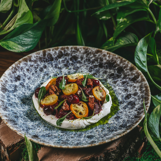 Вяленая свекла с эстрагоном и кумкватом 