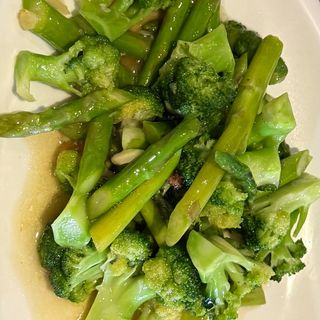 Espárragos Con Brócoli