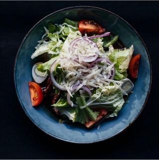 Азиатский салат с кониной