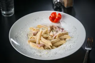 Paste Crudo e Gorgonzola