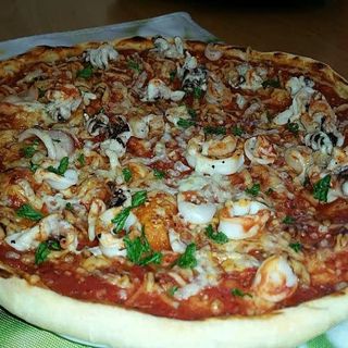 Pizza frutti mare (mediana)