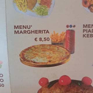 Margherita con bibita a scelta