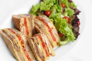 Cj'S Club Sandwich