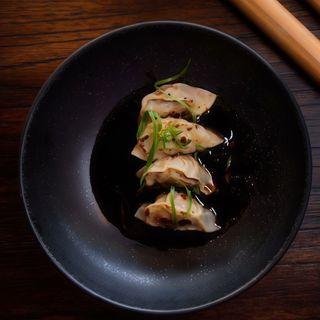 Jiaozi De Pato Con Baletus (4Uds.)