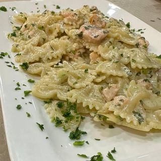Farfalle Al Salmone
