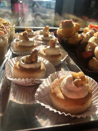 Voulevont con crema di gorgonzola e noci