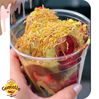 Fraise-Kunafa Royale aux Délices Choco-Pistache