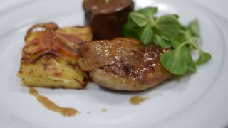 PULPA DE RATA CU VARZA CALITA SI MAMALIGUTA