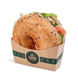 Bajgiel z kurczakiem i sosem duńskim