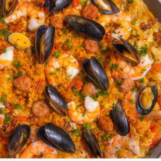 Paella de marisco (una persona)