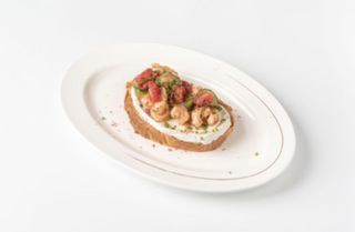 Брускетта с креветками 