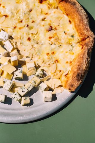 Піца Сирна - 30см