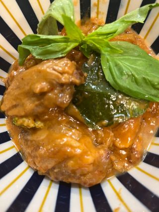 Pato Con Salsa Cacahuete 