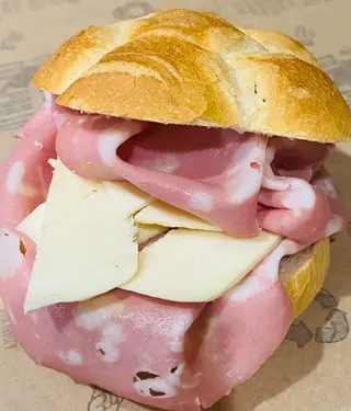 Rosetta classica, mortadella (Parmella) e provolone stravecchio