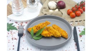 Crochete de pui cu fulgi si parmezan 150g