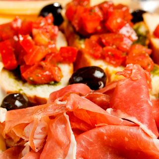 Плато брускети микс (6бр)