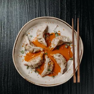 Gyozas De Langostinos Con Salsa Thai