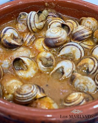 Caracoles en salsa de almendras