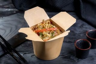 Makaron z krewetkami chrupiący