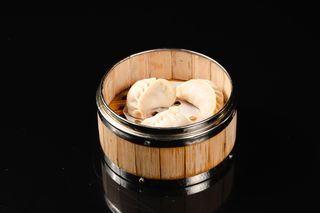 114.RAVIOLI GYOZA 4pz (vapore o griglia)