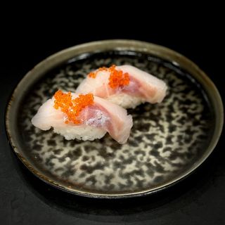 23. Branzino nigiri 2 pezzi