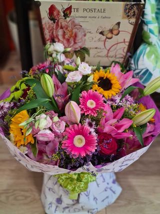 Ramo De Flores Variadas Grande