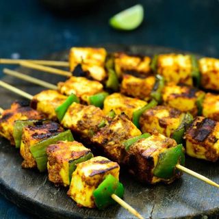 10A. Achari chicken tikka