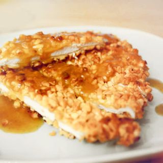 E6. Pechuga De Pollo Frita Con Almendras