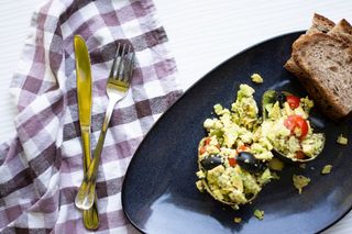 Пълнено авокадо (400г)