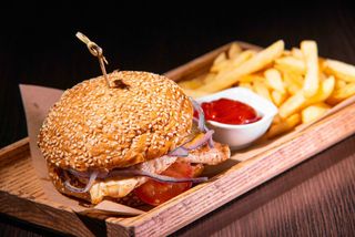 Бургер Смачне курчатко (270/100/30г)