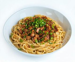 Pastas de Arroz frito con carne adobado