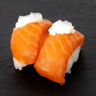 Nigiri Salmón Y Queso (2 pzs.)