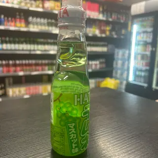 RAMUNE LIMONATA GIAPPONESE AL UVA- HATAKOSEN 200ML