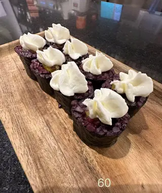 60. Hosomaki de mango (8 piezas)