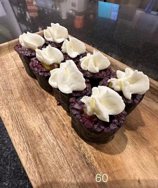 60. Hosomaki de mango (8 piezas)