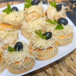 Vols au vent aux thon