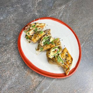 Млинці з лососем та крем-сиром з шрірача