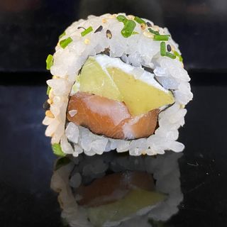 Uromaki Roll De Philadelfia