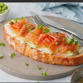 Bruschetta de salmón