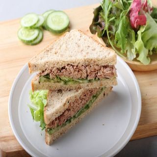 CLUB SANDWICH AU THON CRUDITES 