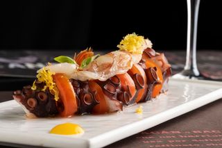 Insalatina di polpo e gamberi alla catalana