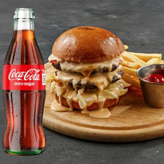 Combo Burger Triple Cheddar + Coca Cola