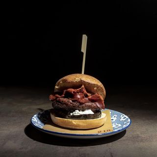 Hamburge 200 gr, cime di rapa, ventricina, scamorza affumicata