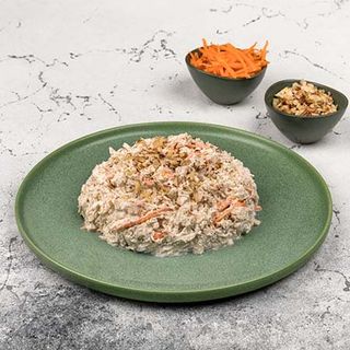 Հավով  և  ընկույզով  աղցան