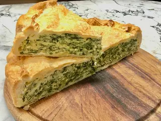 Torta Pasqualina con spinaci, ricotta e uova