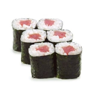 24. Sushi de atún