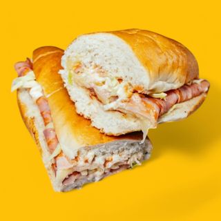 Sendvič sa piletinom i gorgonzolom